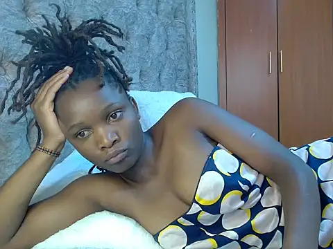 Snapshot of Naughty_Girl17 chatting on 12.05.24 Naughty Girl17 online show from 12.05.24