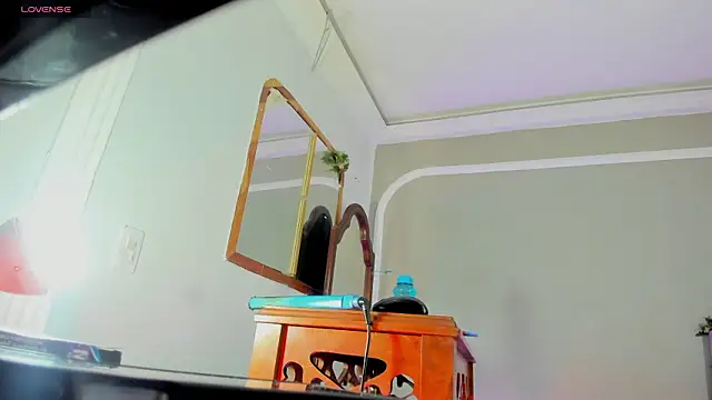 Jimena Grey online show from 10.16.25