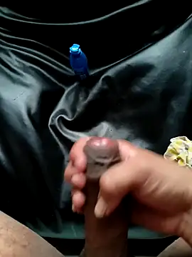 Snapshot of Village_0boy chatting on 10.06.25 Village 0boy online show from 10.06.25