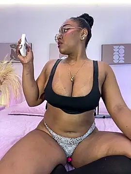 Esmeralda Duarte online show from 04.14.26