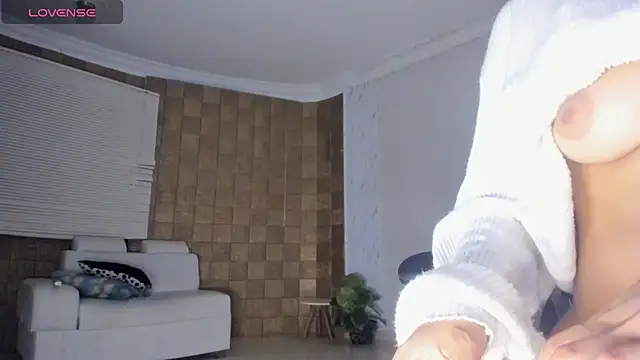 Lissalittlee online show from 11.17.25