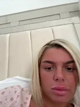 IrishTeenBarbie69 online show from 03.27.26