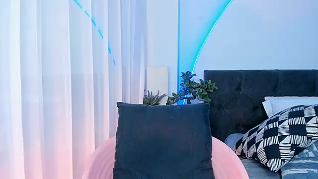 Grace Duppon online show from 03.12.25