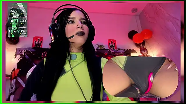 SweetieCloe  online show from 10.27.25