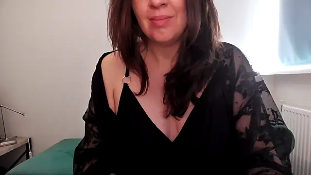 Ella Next Door online show from 12.15.25