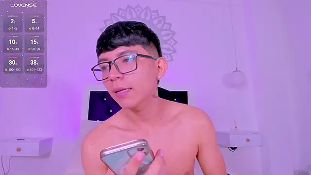 CodyTwink online show from 01.12.26