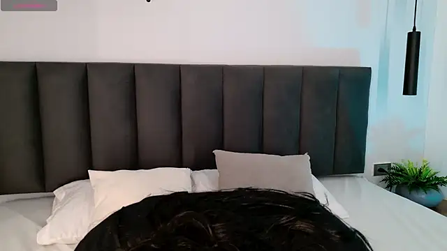 Harmonybabe  online show from 12.20.25