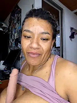 Selket11 online show from 02.13.25