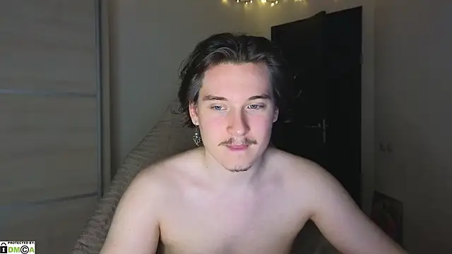 Snapshot of MoreRealAlex chatting on 09.16.25 MoreRealAlex online show from 09.16.25