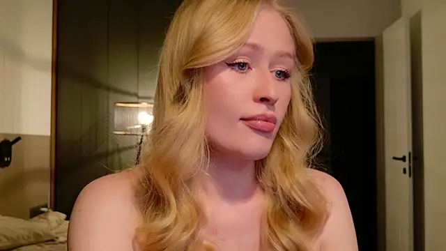 Snapshot of JuliaJaee chatting on 07.11.26 JuliaJaee online show from 07.11.26