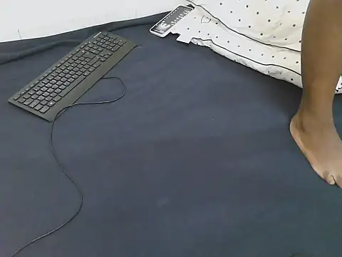 lella-0 online show from 04.04.26