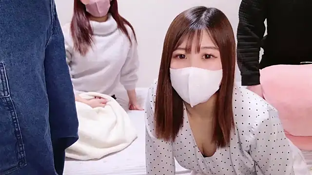 Snapshot of ManaMi-maru chatting on 12.18.24 ManaMi-maru online show from 12.18.24