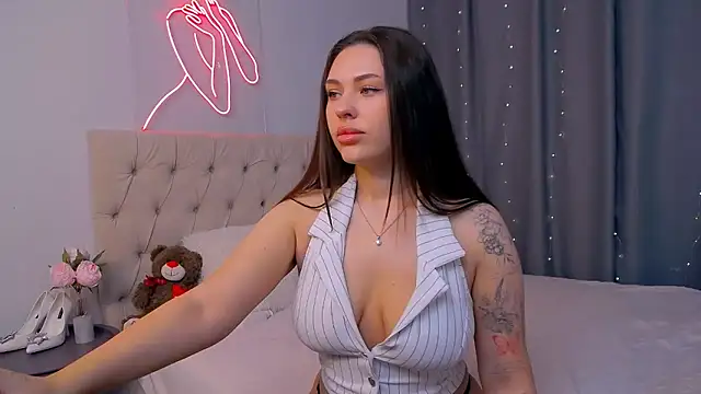 Snapshot of Alexyena chatting on 10.11.25 Alexyena online show from 10.11.25