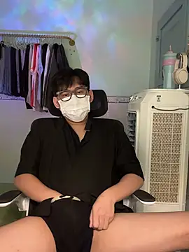 Snapshot of MinhTuanLive chatting on 03.14.25 MinhTuanLive online show from 03.14.25