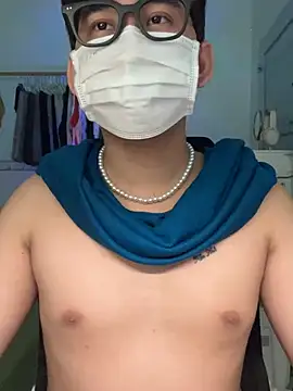 Snapshot of MinhTuanLive chatting on 03.16.25 MinhTuanLive online show from 03.16.25