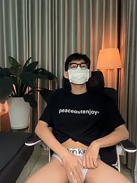 Snapshot of MinhTuanLive chatting on 02.11.26 MinhTuanLive online show from 02.11.26