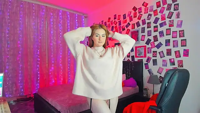 BellaTorne  online show from 03.06.25