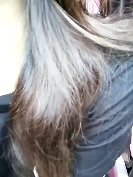 Snapshot of _Linez_ chatting on 12.17.24  Linez  online show from 12.17.24