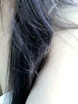 Snapshot of _Linez_ chatting on 09.16.25  Linez  online show from 09.16.25