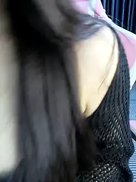 Snapshot of _Linez_ chatting on 09.21.25  Linez  online show from 09.21.25