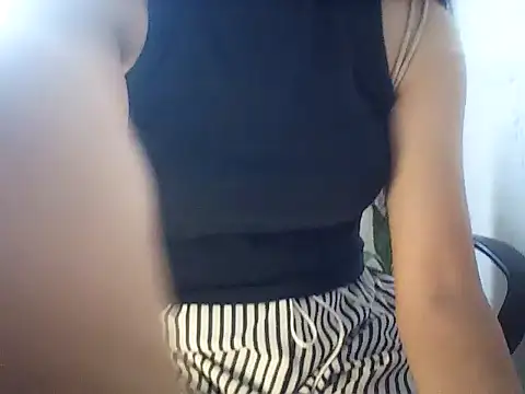 Snapshot of Haralushiaaax chatting on 11.07.25 Haralushiaaax online show from 11.07.25