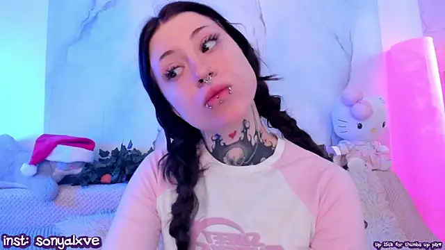 Snapshot of vergillhell chatting on 01.25.25 vergillhell online show from 01.25.25