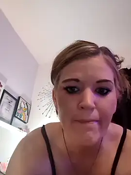 EverlynnCynn20 online show from 09.11.25