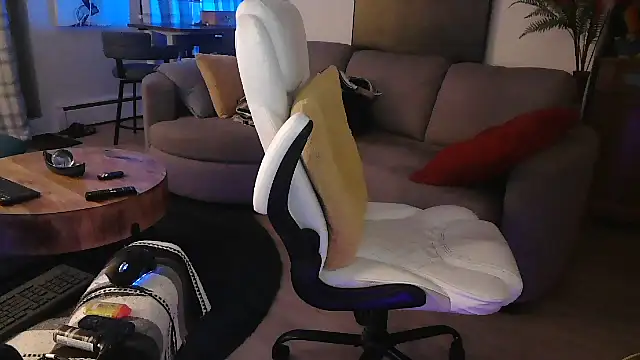 Snapshot of Towndude123 chatting on 12.22.24 Towndude123 online show from 12.22.24