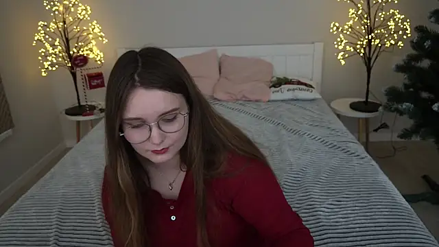 MagicPeachh  online show from 12.17.24