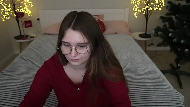 MagicPeachh  online show from 12.20.24