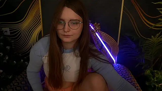 MagicPeachh  online show from 01.20.25