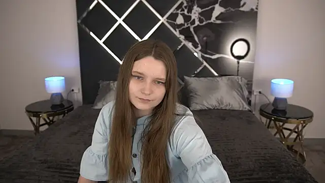 Snapshot of MagicPeachh_ chatting on 06.19.26 MagicPeachh online show from 06.19.26