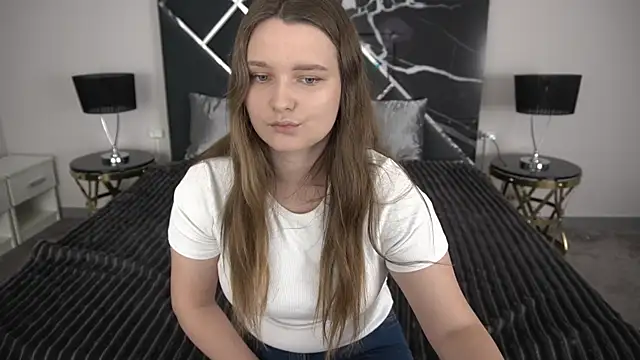 Snapshot of MagicPeachh_ chatting on 07.07.26 MagicPeachh online show from 07.07.26