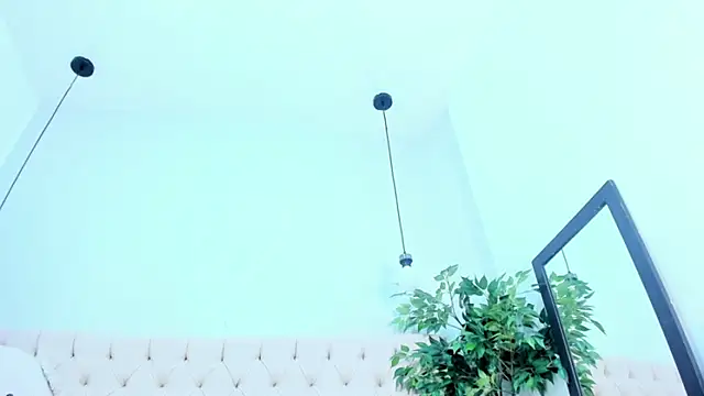 Victoria Coleman online show from 11.06.25