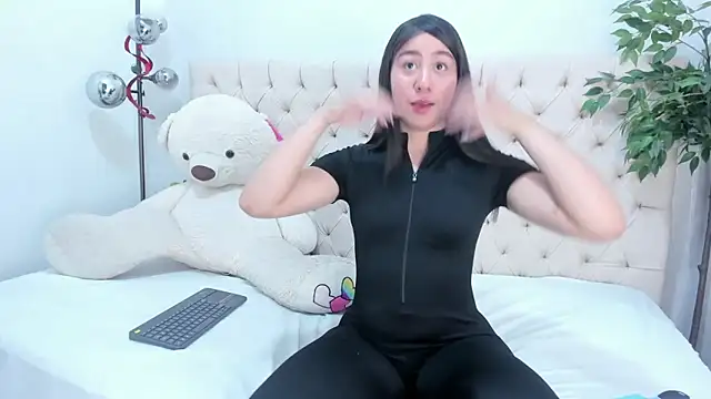 Victoria Coleman online show from 04.02.26