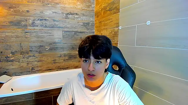 Snapshot of Bryce_Evans chatting on 02.27.25 Bryce Evans online show from 02.27.25