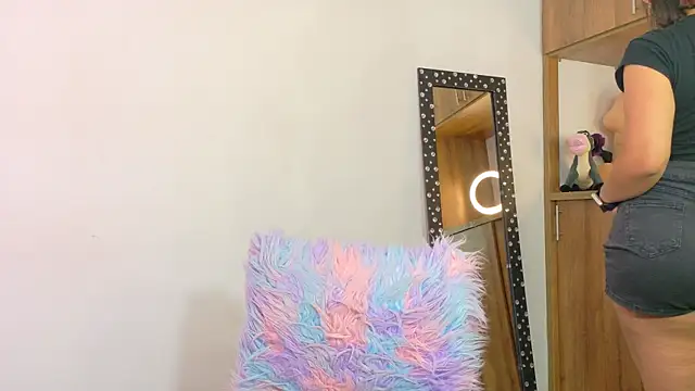 im anna  online show from 11.23.25