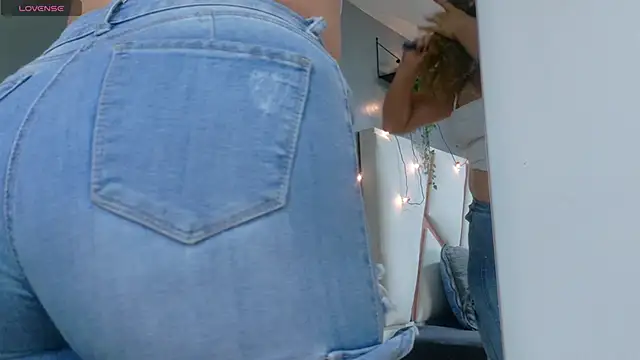 LilithSmith  online show from 12.17.25