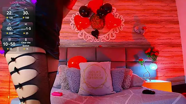 Snapshot of Bella_salvatore chatting on 02.14.25 Bella salvatore online show from 02.14.25