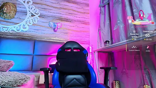 Snapshot of Bella_salvatore chatting on 10.10.25 Bella salvatore online show from 10.10.25