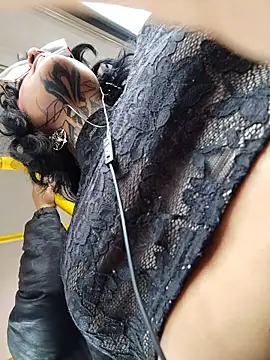 taaylor33 online show from 02.08.26