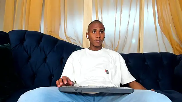 Ethan Fox11 online show from 02.04.25