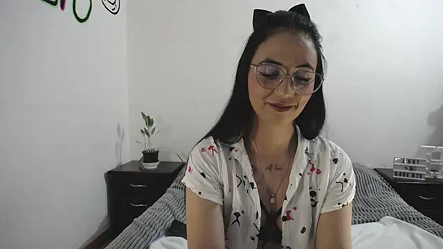 Snapshot of anny_roberts chatting on 12.19.24 anny roberts online show from 12.19.24