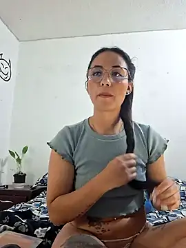 Snapshot of anny_roberts chatting on 12.29.24 anny roberts online show from 12.29.24