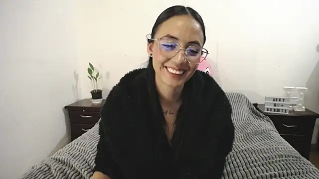 Snapshot of anny_roberts chatting on 01.20.25 anny roberts online show from 01.20.25