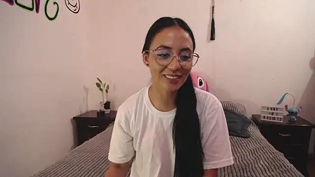 Snapshot of anny_roberts chatting on 02.09.25 anny roberts online show from 02.09.25