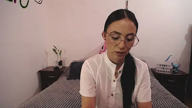 Snapshot of anny_roberts chatting on 02.10.25 anny roberts online show from 02.10.25