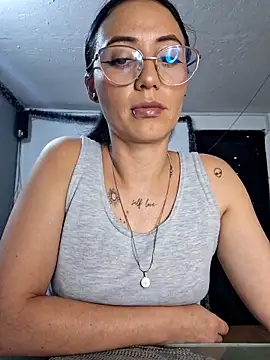 Snapshot of anny_roberts chatting on 02.23.25 anny roberts online show from 02.23.25