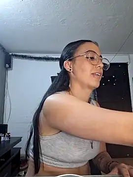 Snapshot of anny_roberts chatting on 02.23.25 anny roberts online show from 02.23.25