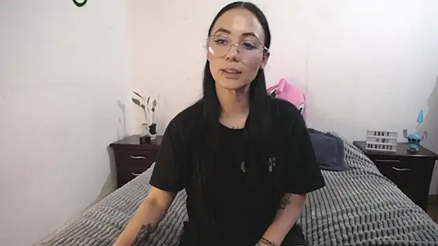 Snapshot of anny_roberts chatting on 03.20.25 anny roberts online show from 03.20.25